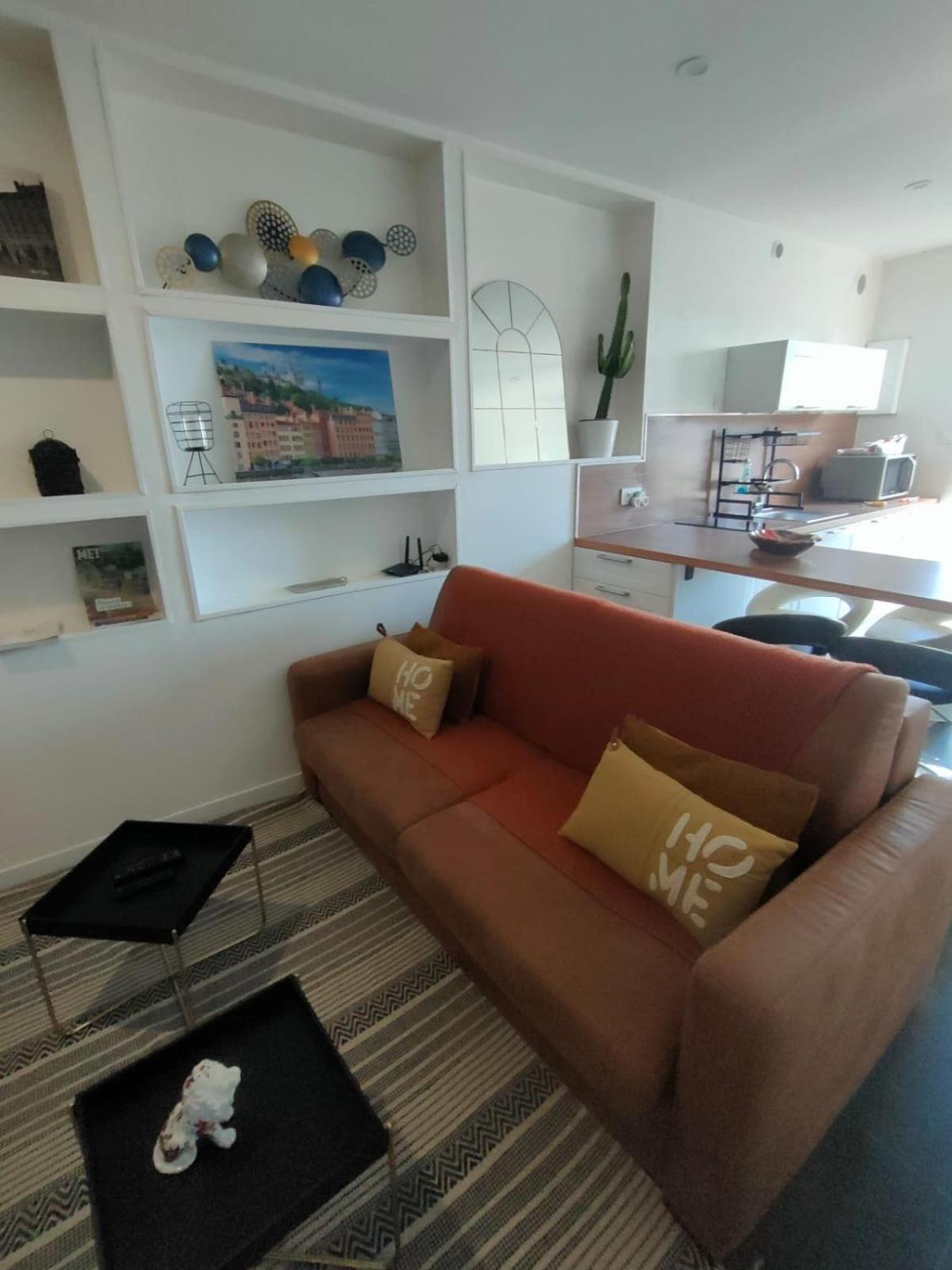 Le Petit Cocon - Parking Prive - Lyon Sud Apartamento Vénissieux Exterior foto